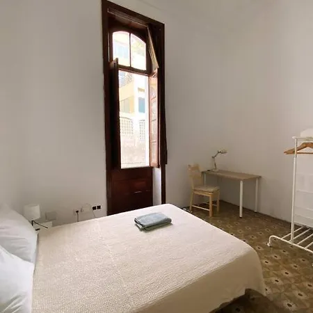 Small Double In Shared Colonial Inn *