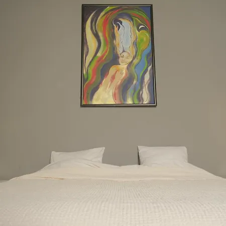 Small Double In Shared Colonial Inn