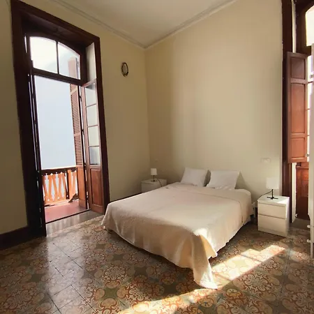 Small Double In Shared Colonial Inn