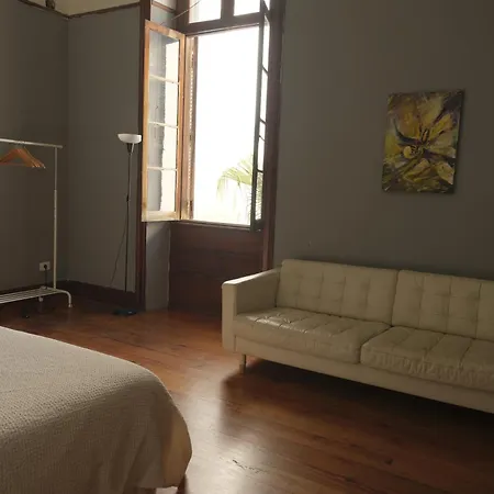 Gasthof Small Double In Shared Colonial Las Palmas / Gran Canaria